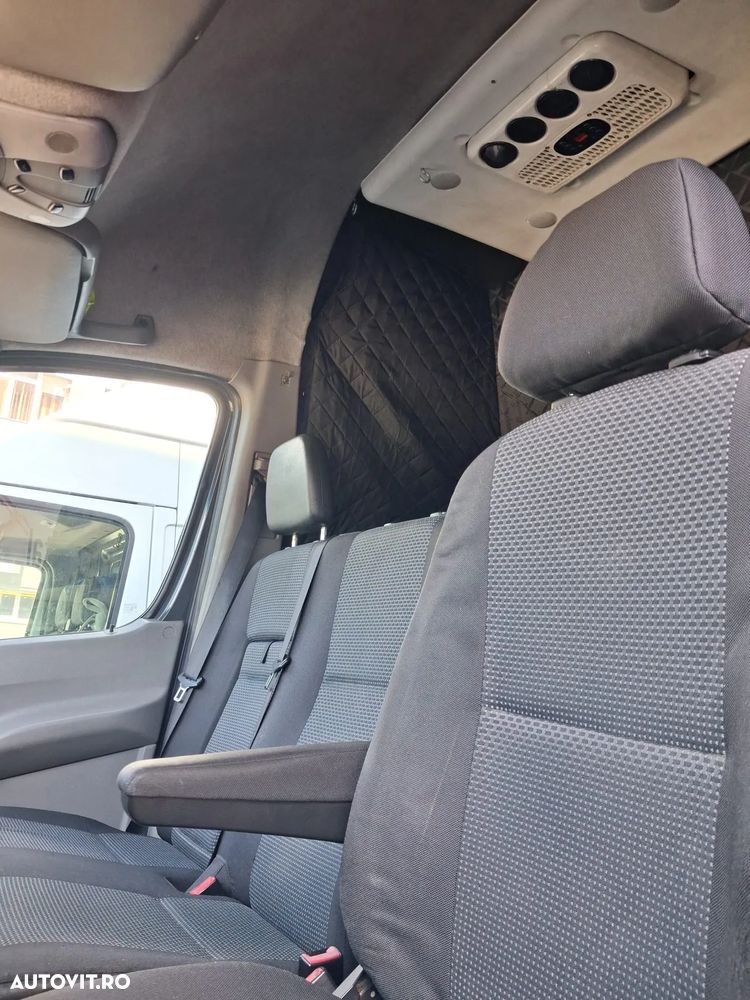 Mercedes-Benz Sprinter - 9