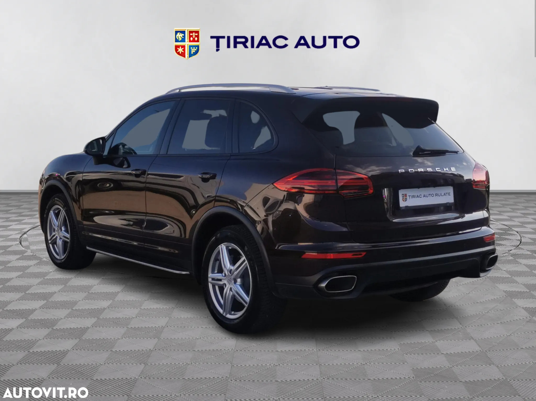 Porsche Cayenne Diesel Platinum Edition - 3