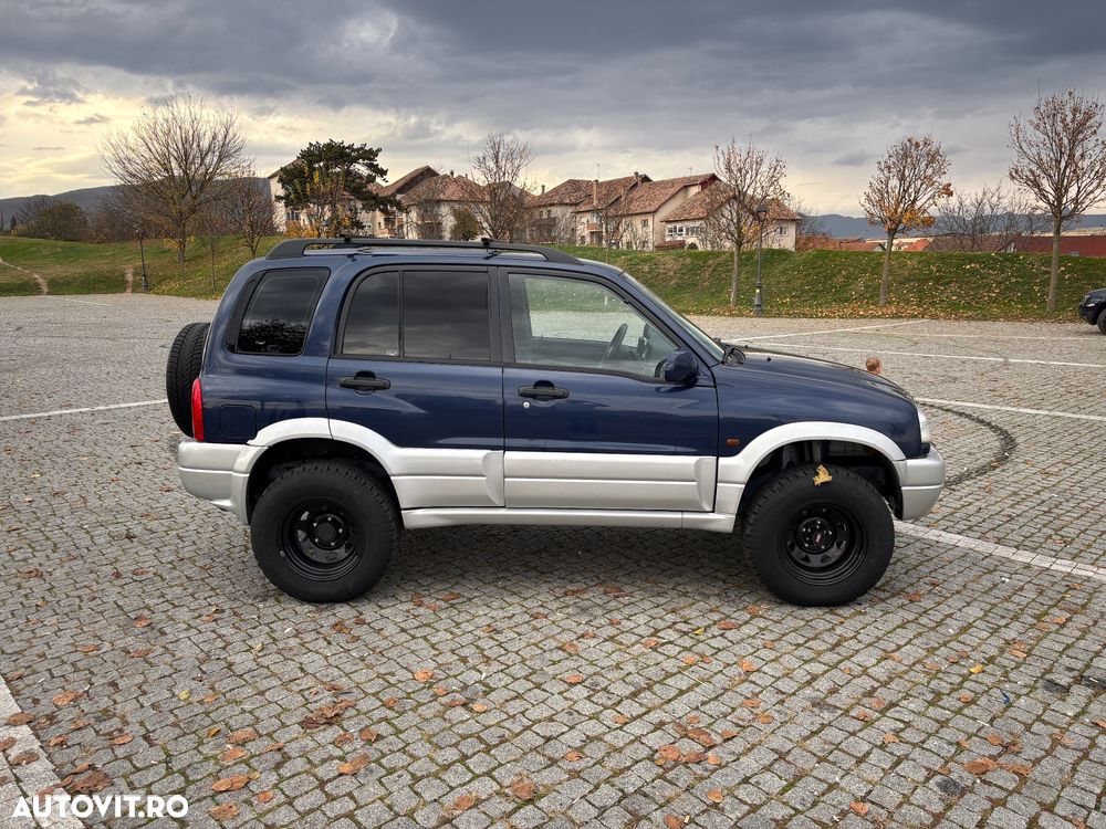 Suzuki Grand Vitara 2.0i - 31