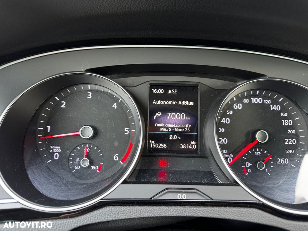 Volkswagen Passat 2.0 TDI Comfortline - 9