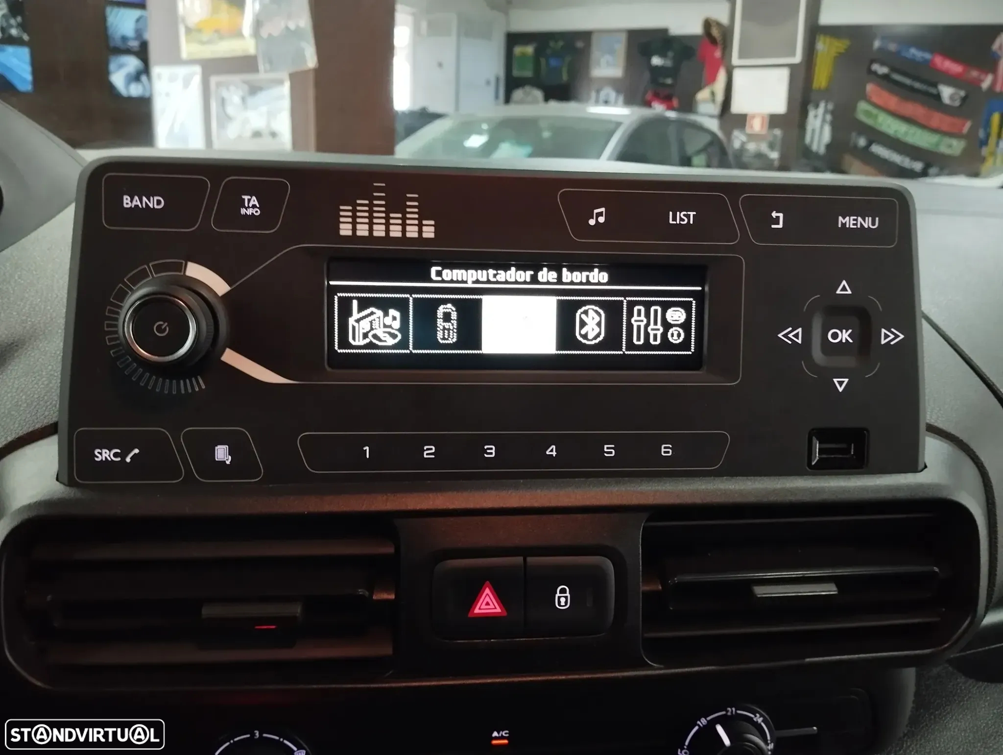 Peugeot Partner 1.5 BlueHDi Pro Standard - 25