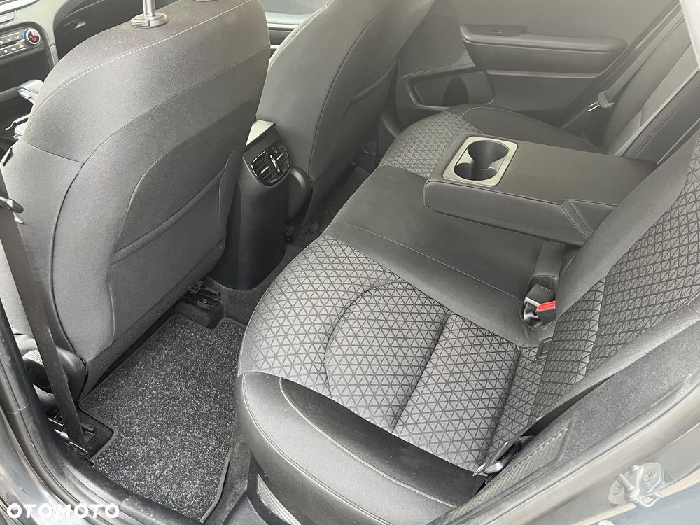 Kia Ceed - 16