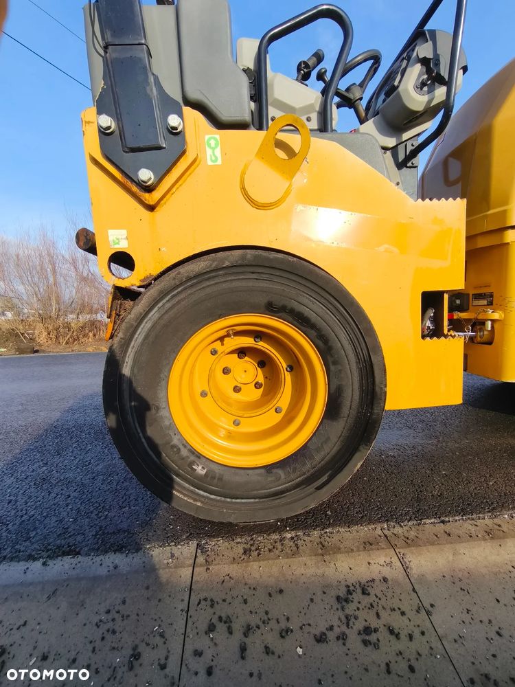 Caterpillar CC34B - 10