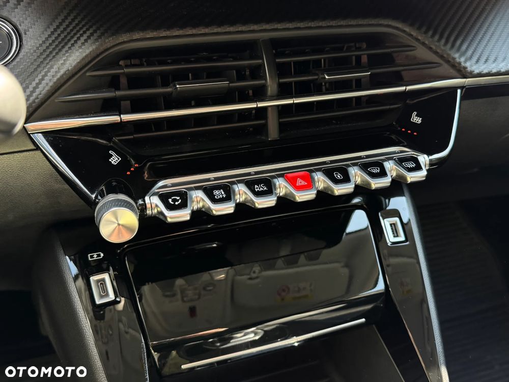 Peugeot 2008 1.2 PureTech Allure S&S EAT8 - 18