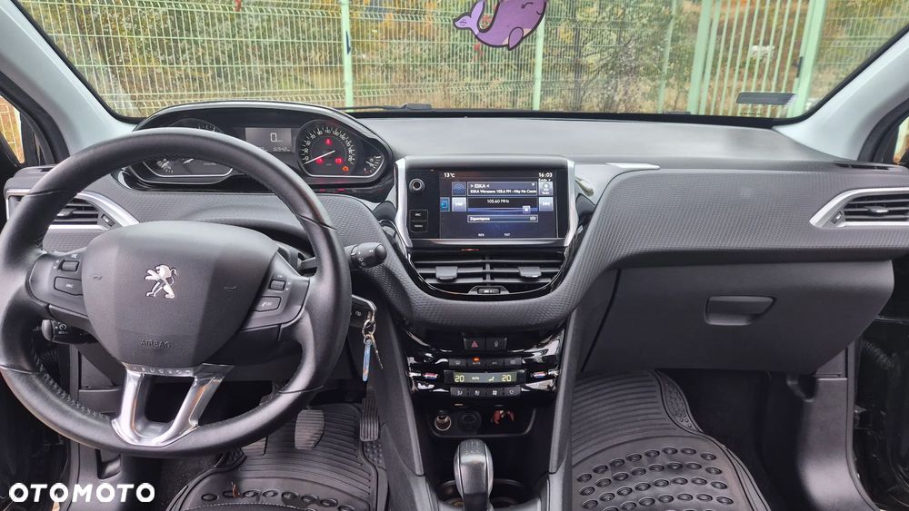 Peugeot 208 1.2 PureTech Style - 5