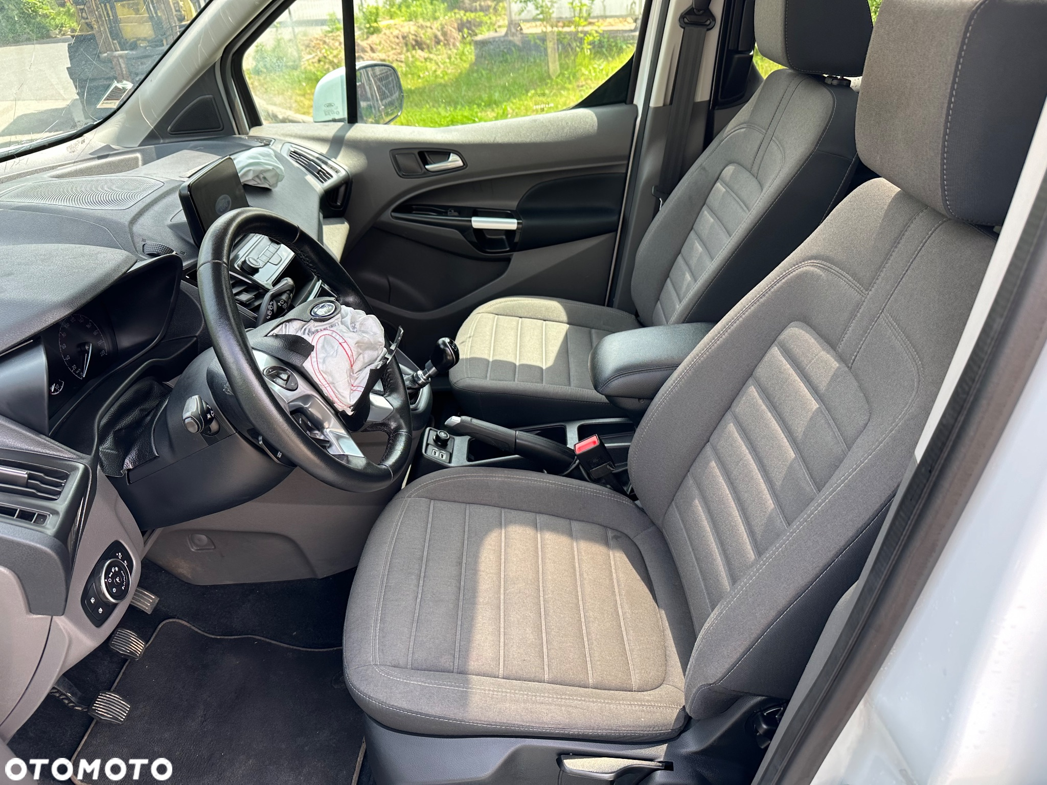 Ford Tourneo Connect Grand - 12