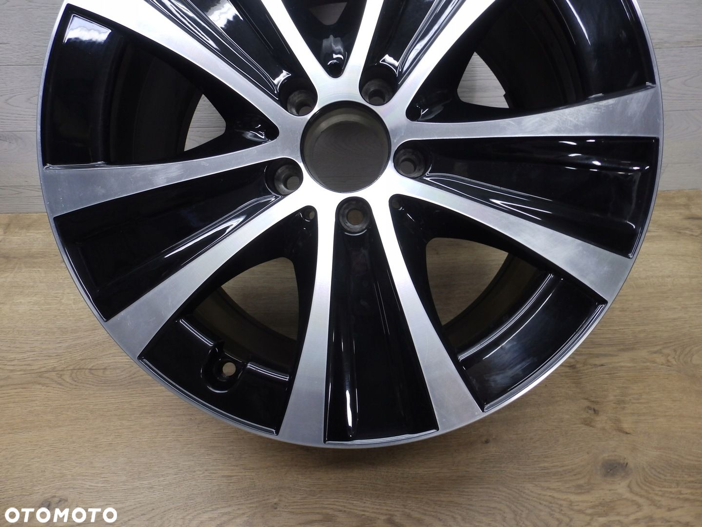 Felga Mercedes E-Klasa A213 9Jx18H2-N Et52.5 5x112 - 4