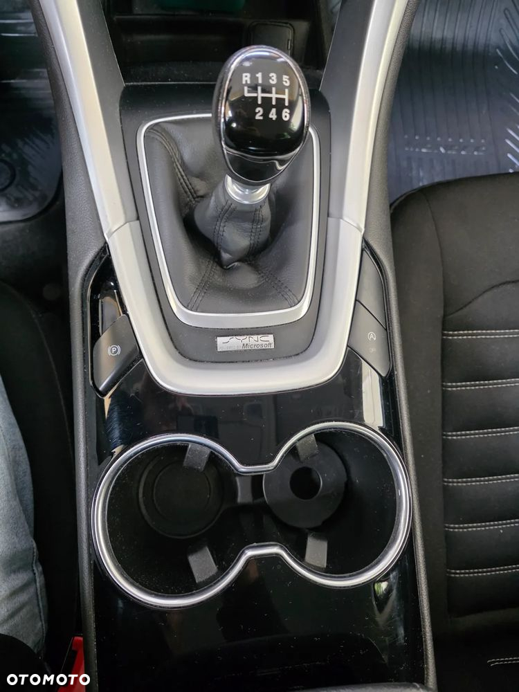 Ford Mondeo 1.5 EcoBoost Ambiente - 12