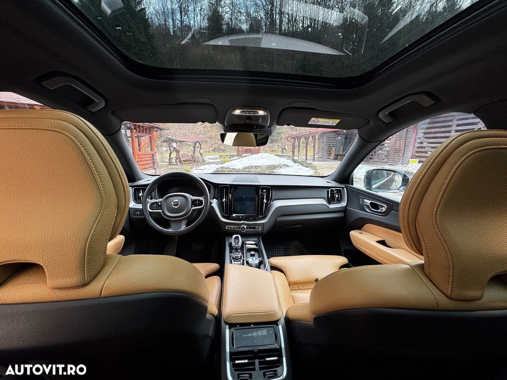 Volvo XC 60 B4 MHEV AWD Inscription - 10