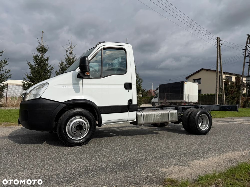 Iveco 60C18 * 3.0 / 180KM * Rama do zabudowy * Rozstaw osi: 3.45m * - 2