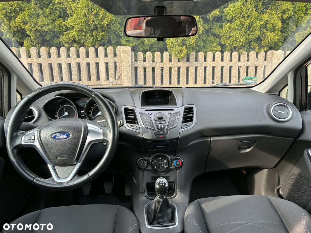 Ford Fiesta 1.5 TDCi Ambiente - 19