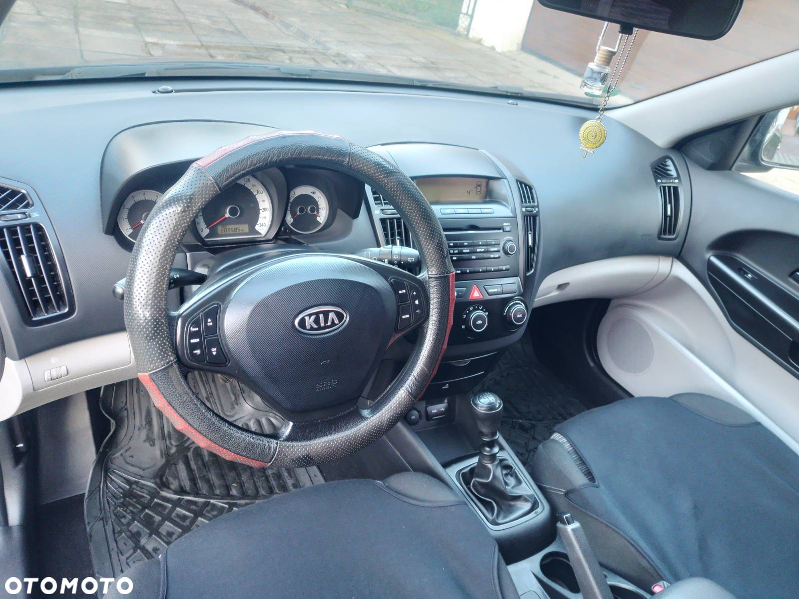 Kia Ceed 1.4 CVVT SW EX - 17