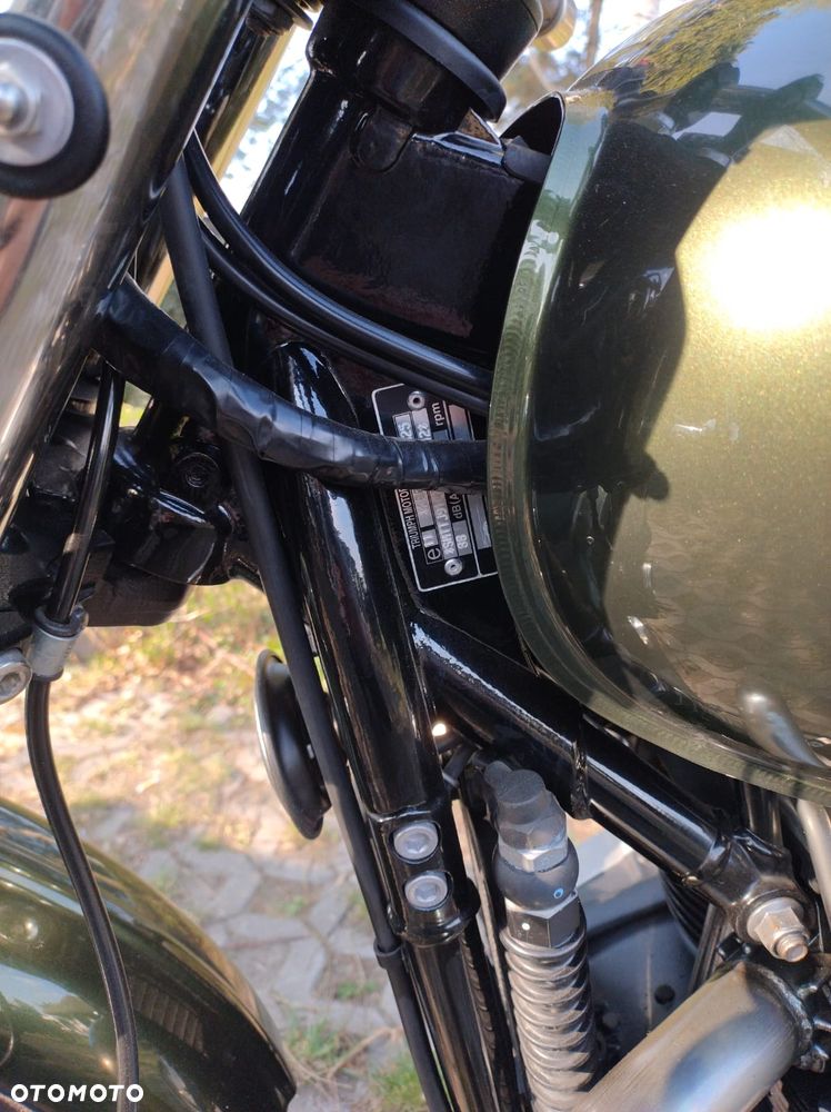 Triumph Thruxton - 32