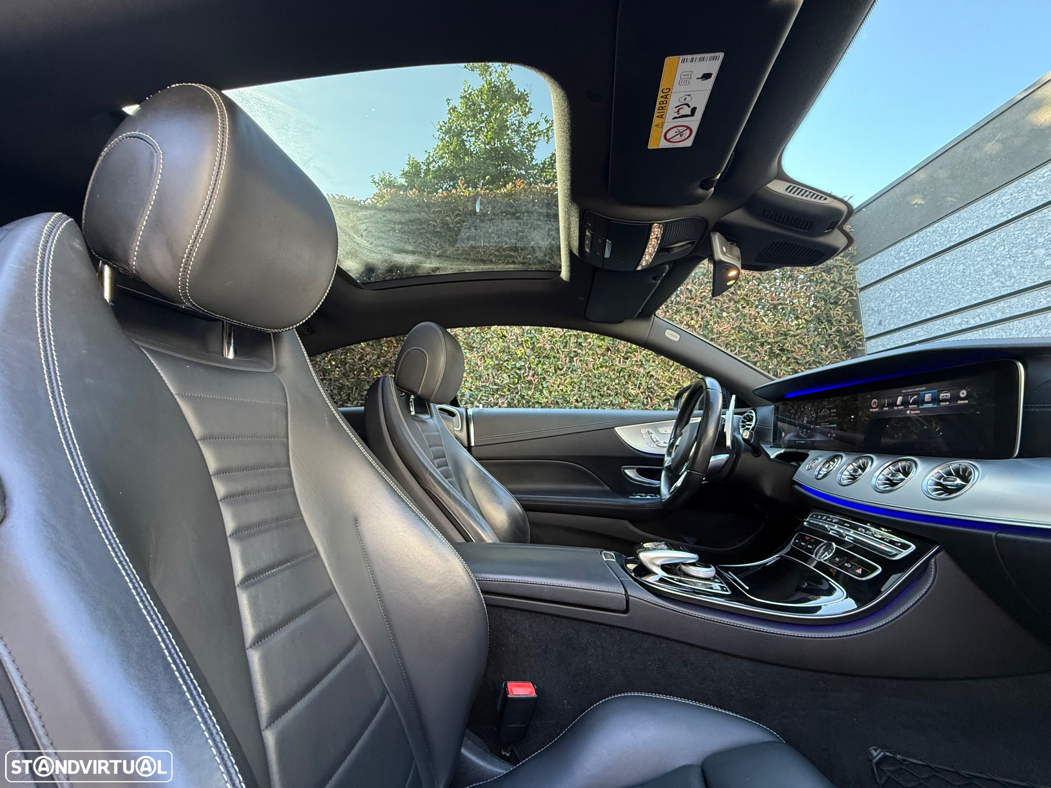 Mercedes-Benz E 300 Coupe 9G-TRONIC AMG Line - 12