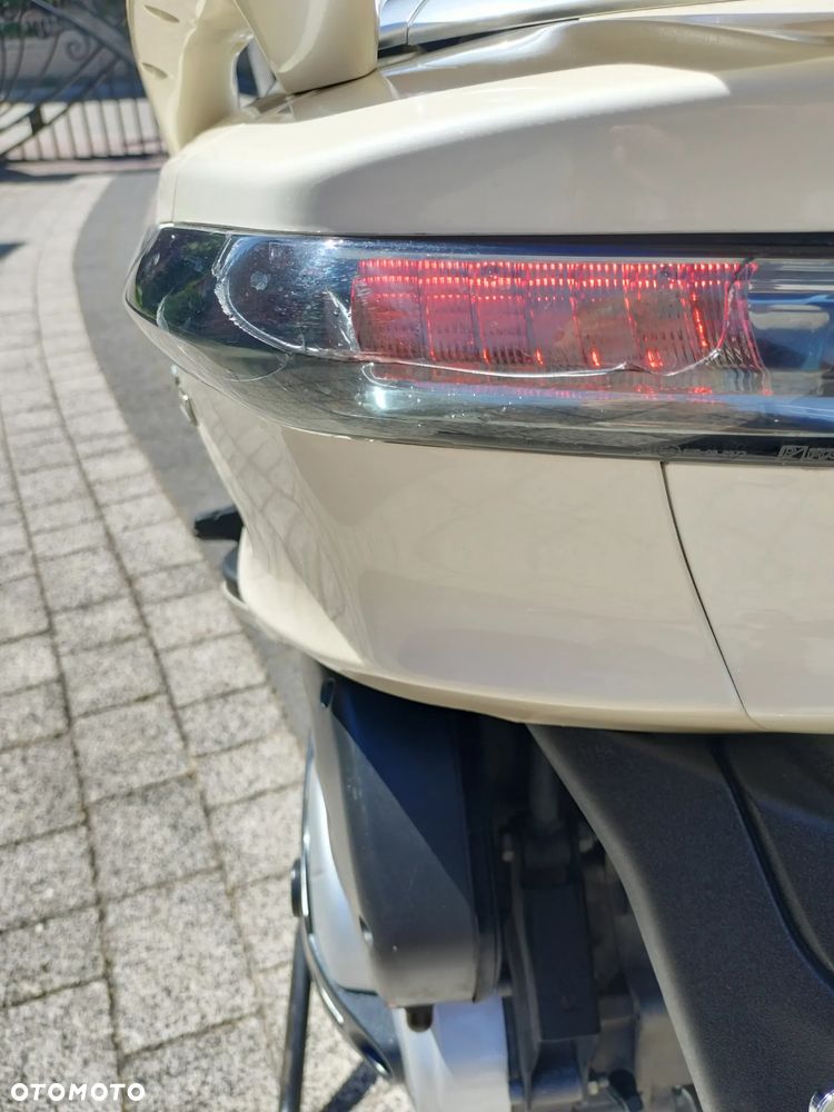 Piaggio X10 - 9