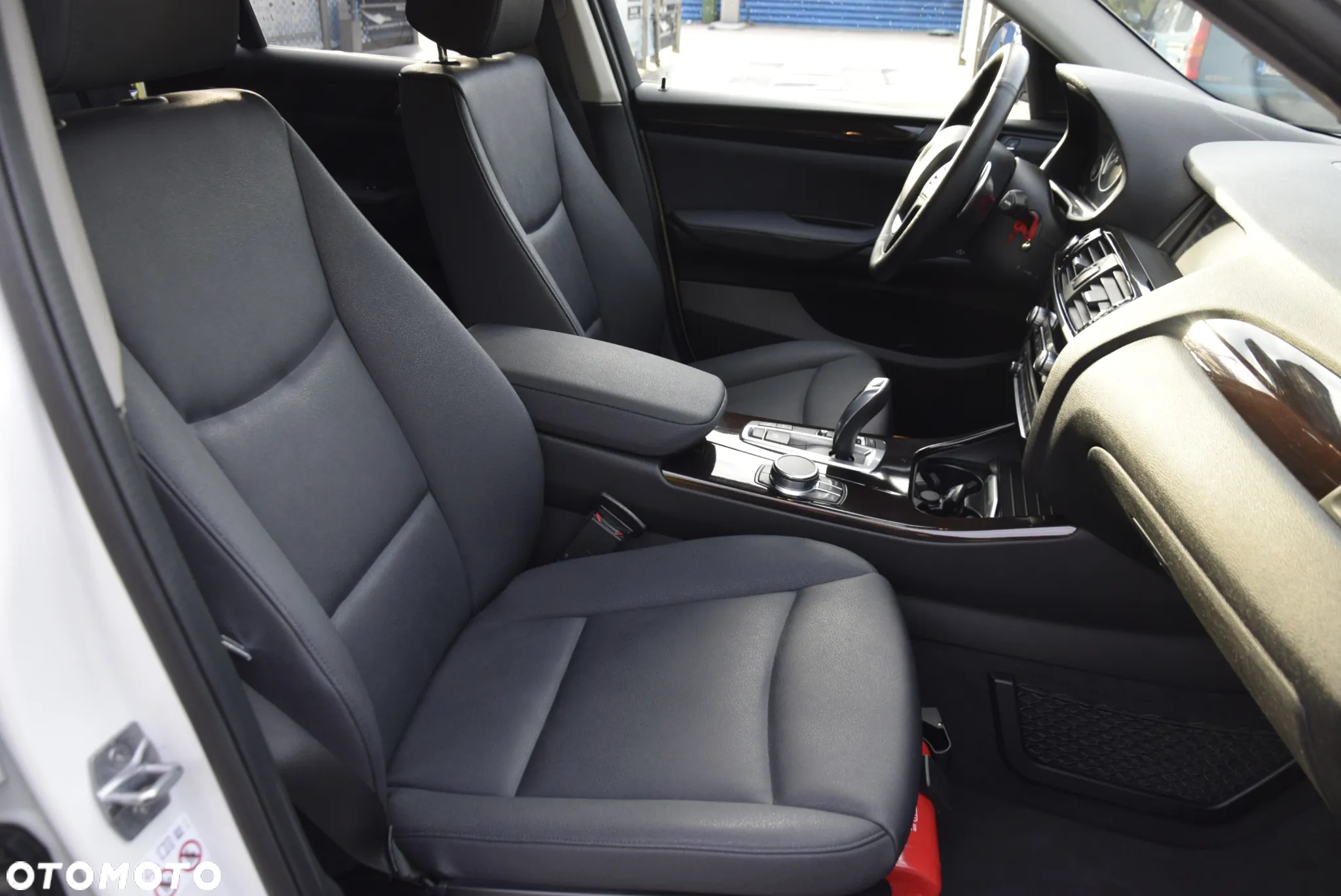 BMW X4 xDrive20i xLine - 17