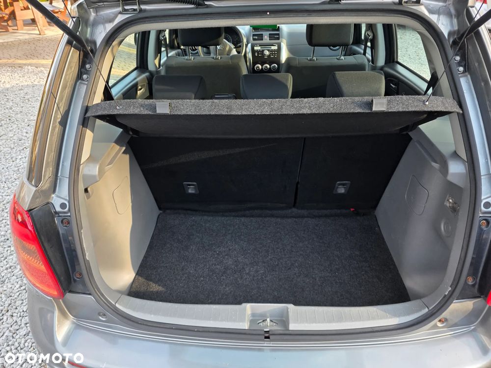 Suzuki SX4 1.9 DDiS DPF 4x2 Comfort - 11