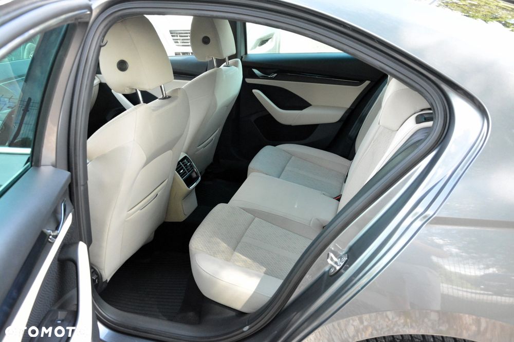 Skoda Octavia 1.5 TSI e-Tec Style DSG - 33
