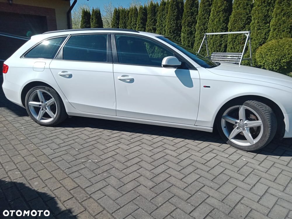Audi A4 Avant 2.0 TDI DPF quattro S tronic Ambition - 4