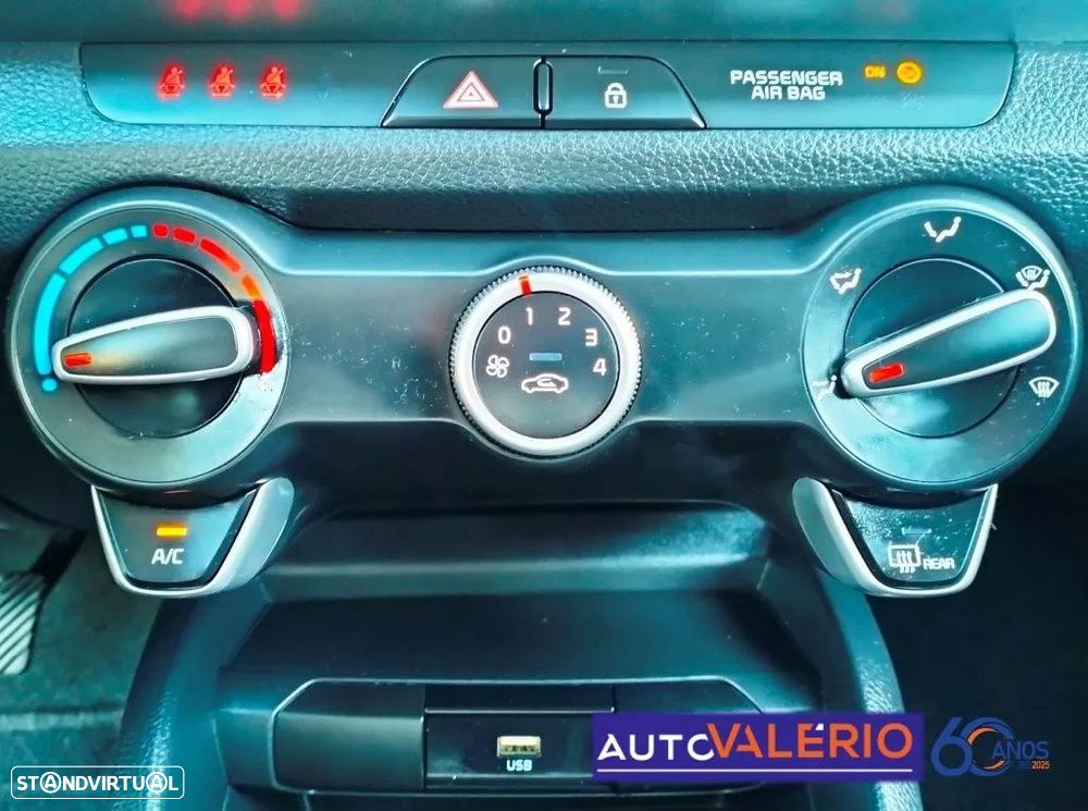 Kia Stonic 1.2 Dynamic - 24