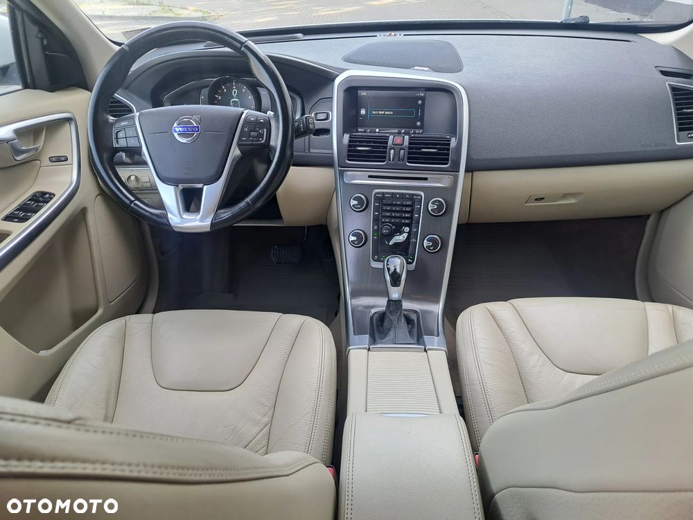 Volvo XC 60 T6 AWD Edition Pro - 19
