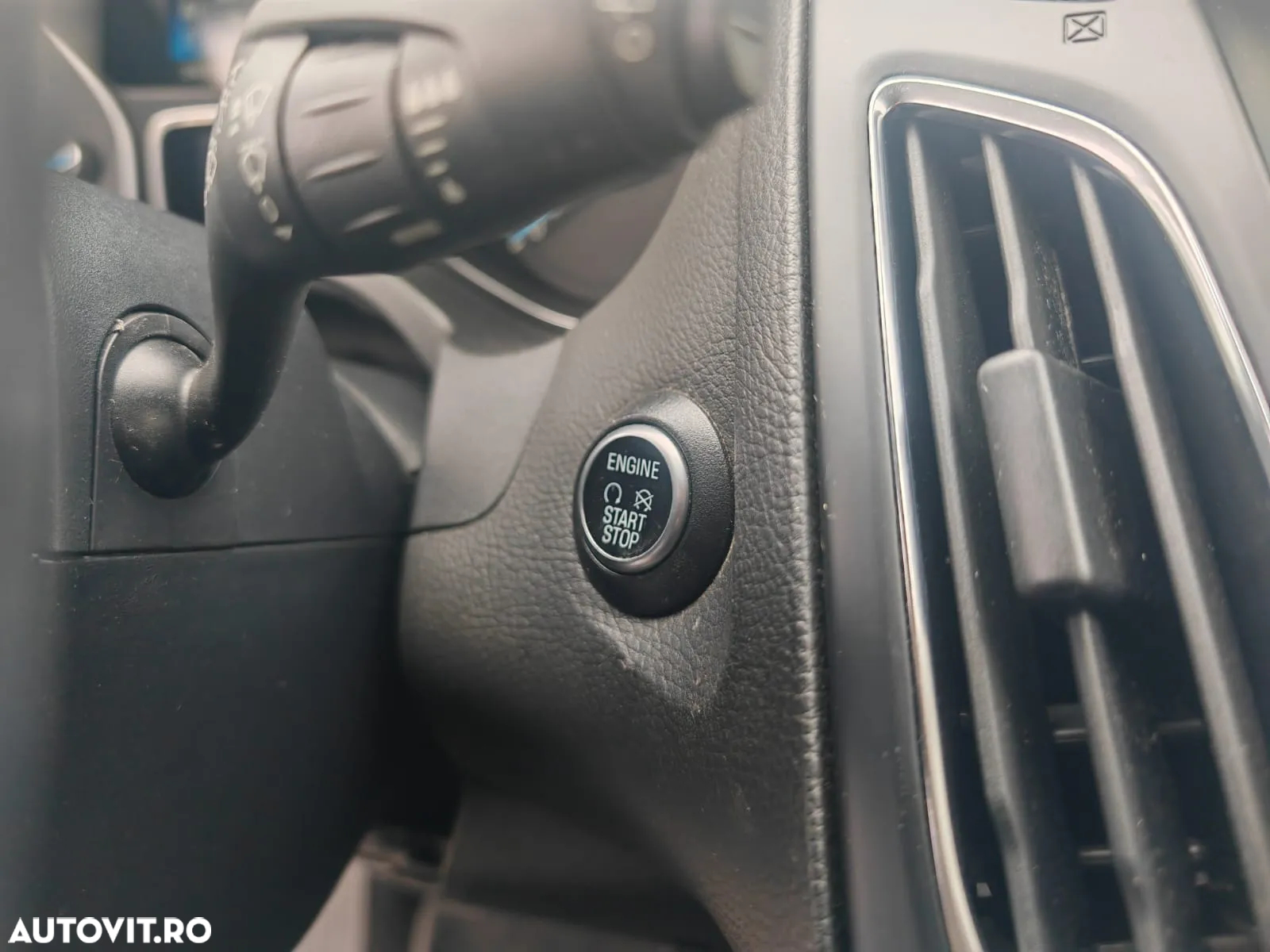 Ford Focus 1.0 EcoBoost Titanium - 12