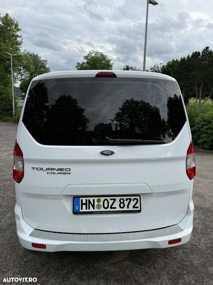 Ford Tourneo Courier 1.5 TDCi S&S Trend - 6