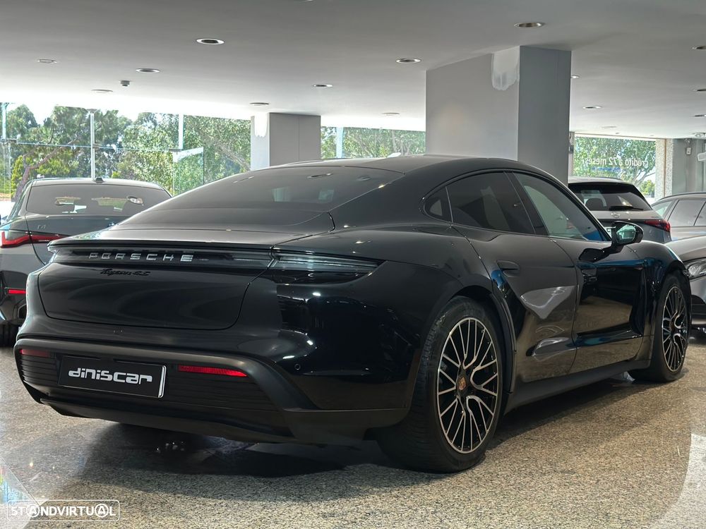 Porsche Taycan - 42
