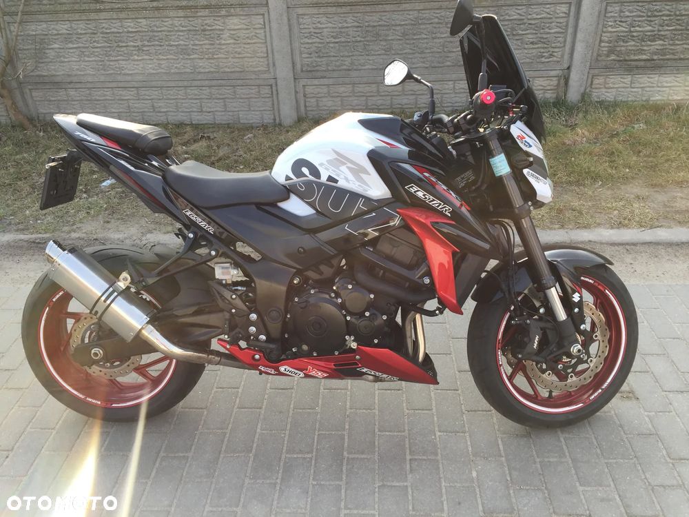 Suzuki GSX - 2
