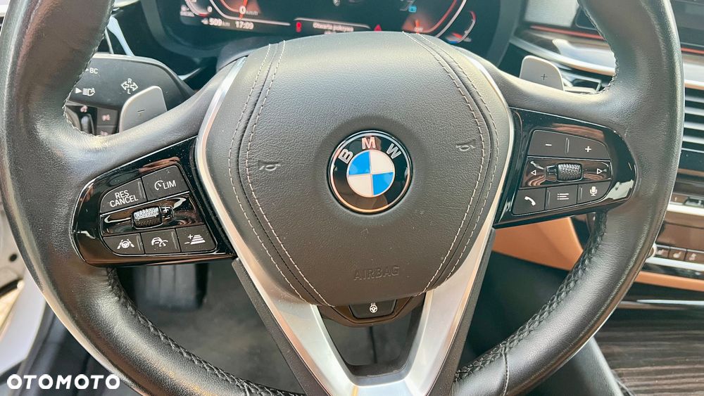 BMW Seria 5 520d xDrive Sport Line sport - 17
