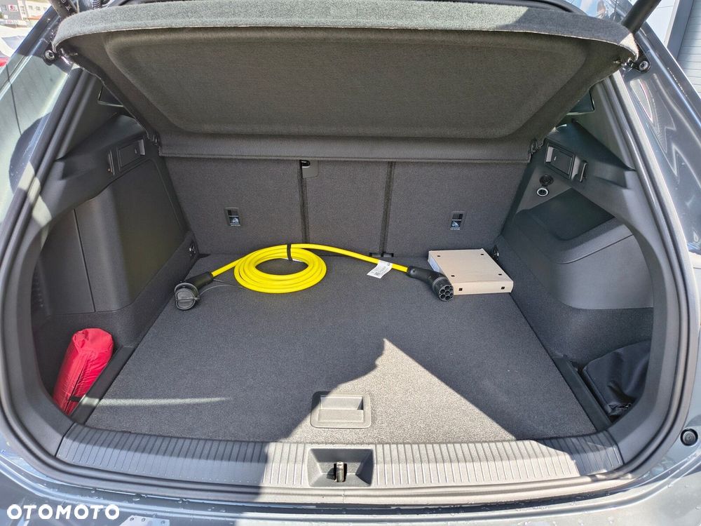 Volkswagen Tiguan - 10
