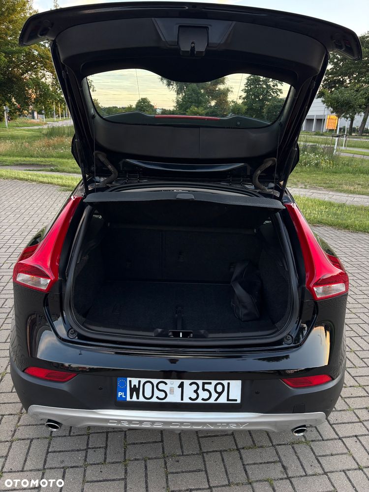 Volvo V40 Cross Country D2 Momentum - 18