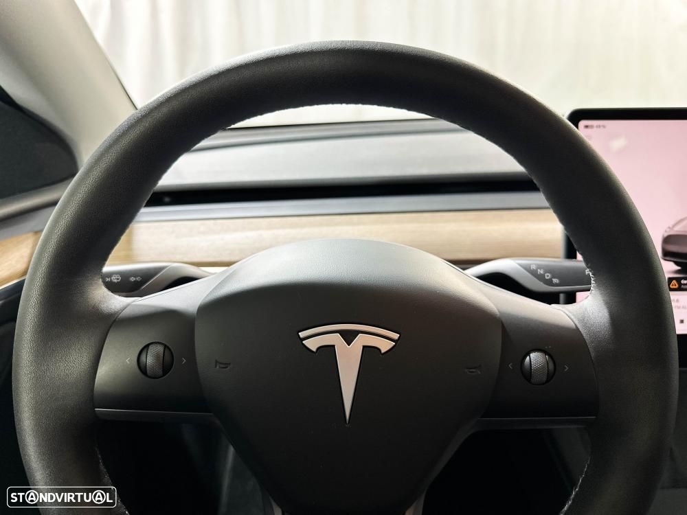 Tesla Model Y Performance Dual Motor AWD - 40