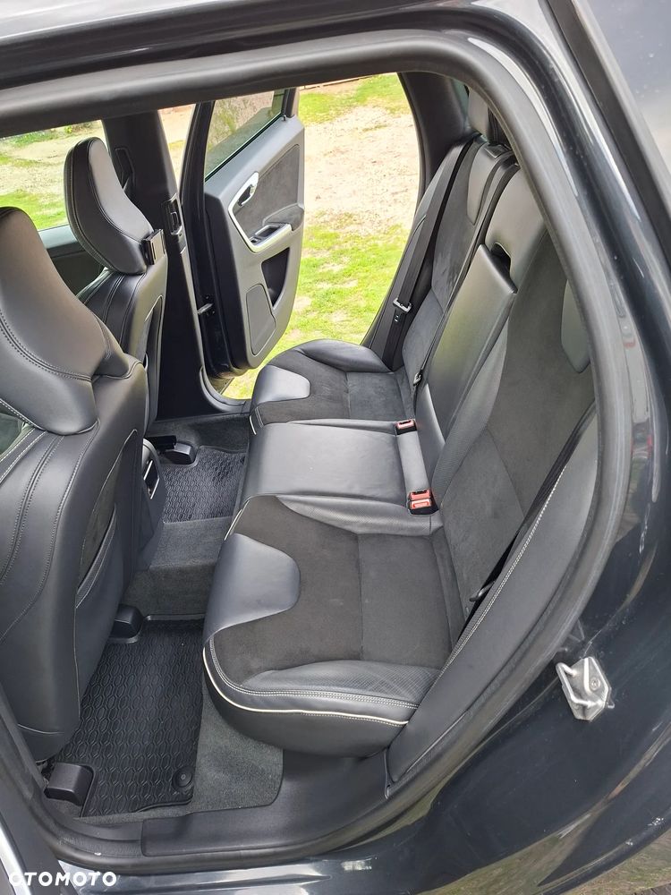 Volvo XC 60 D4 Geartronic RDesign - 31