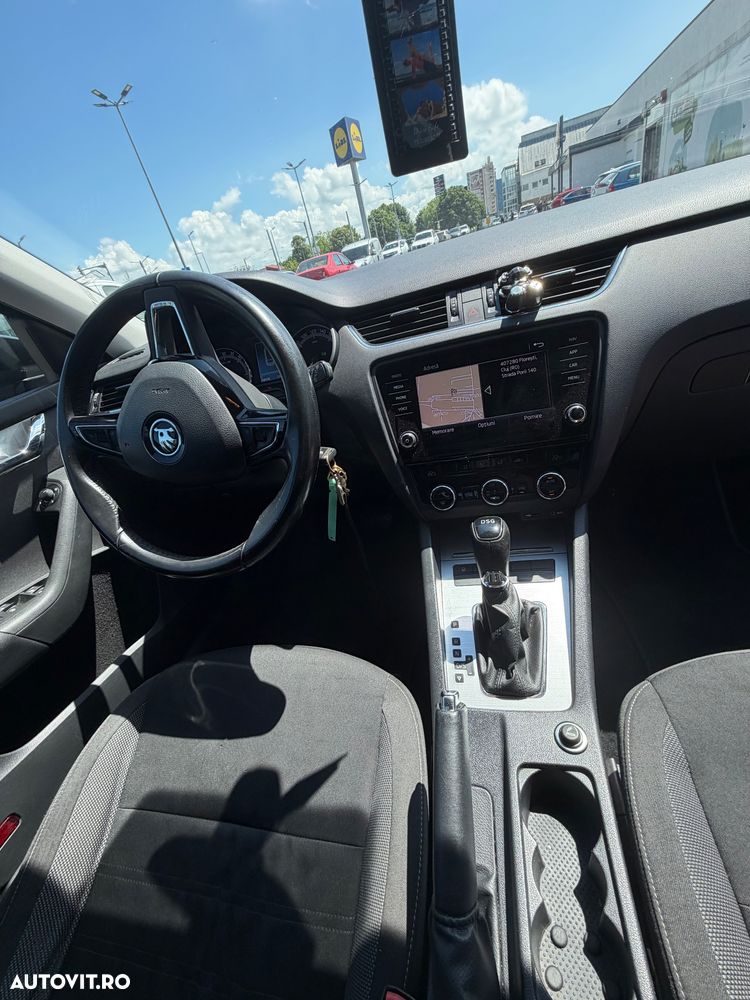 Skoda Octavia 1.6 TDI DSG Style - 5