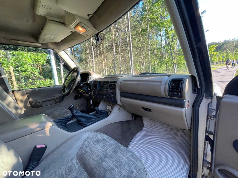 Land Rover Discovery - 8