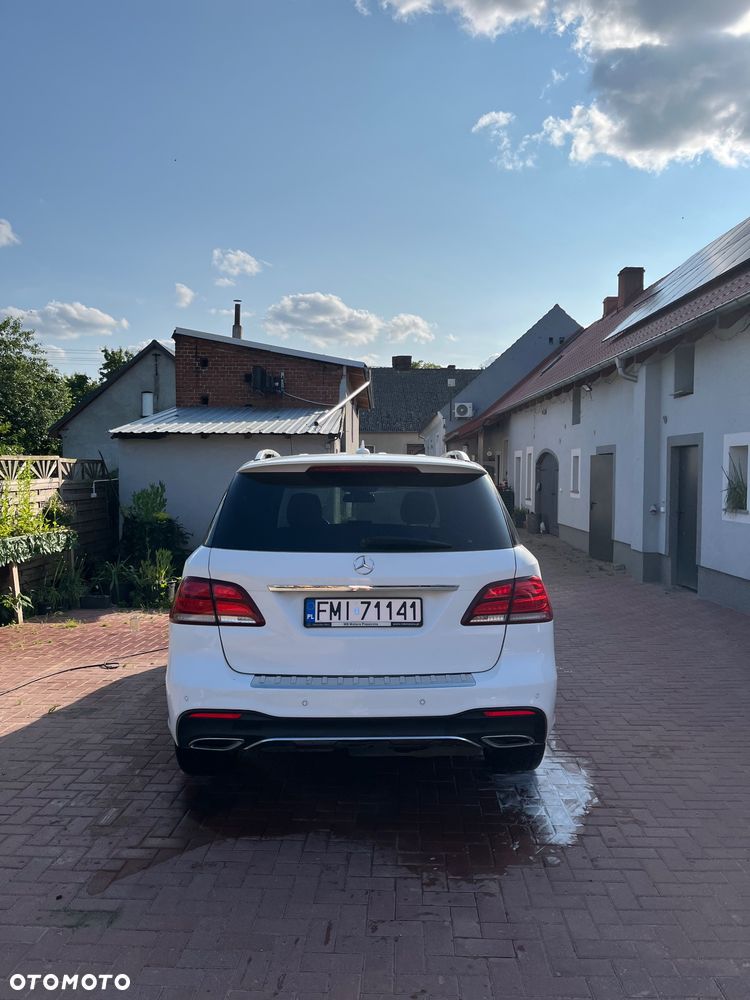 Mercedes-Benz GLE - 4