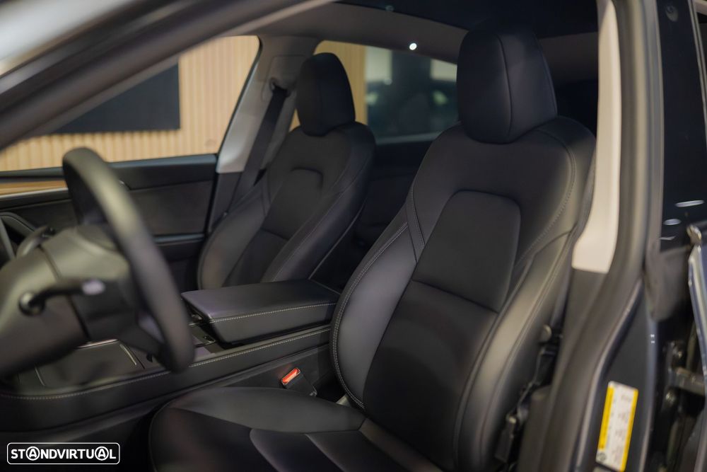 Tesla Model Y RWD - 15