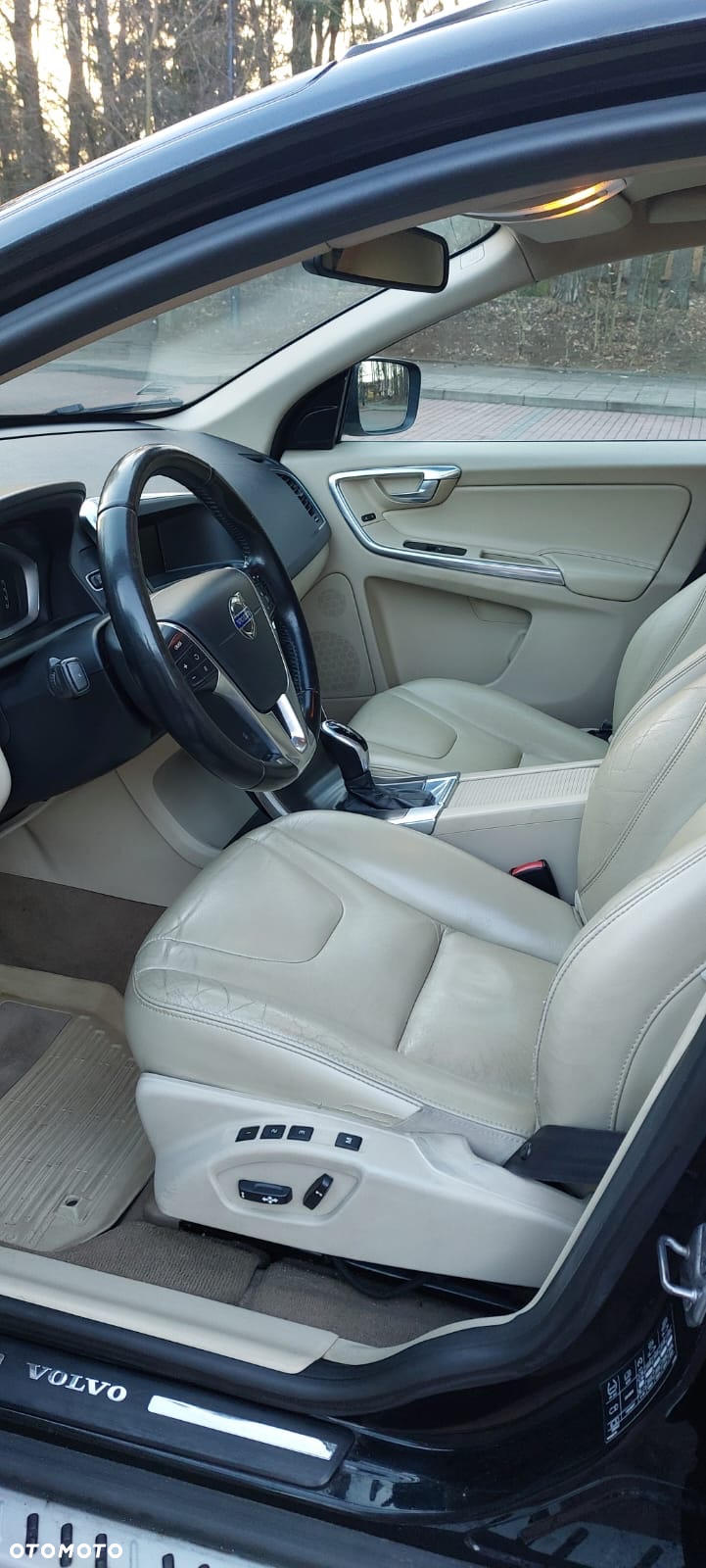 Volvo XC 60 D5 AWD Summum - 7
