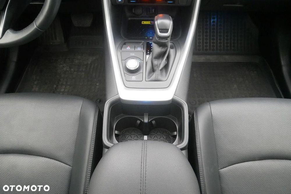 Toyota RAV4 - 11