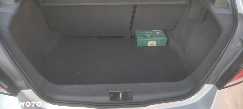 Opel Astra 1.6 Enjoy - 10