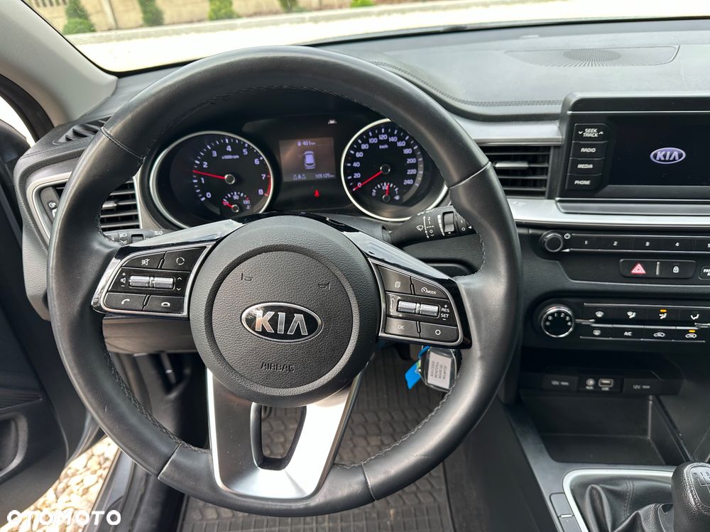 Kia Ceed 1.4 L - 21