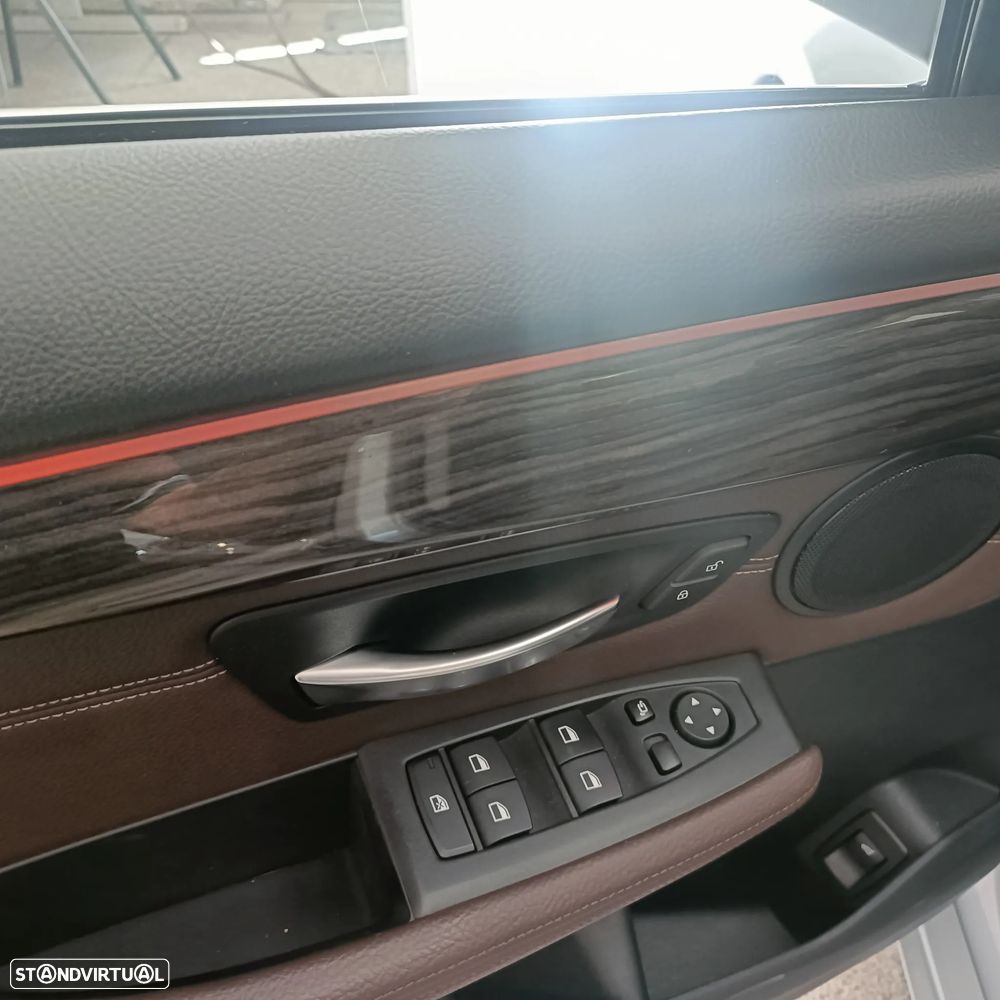BMW 218 Active Tourer d Sport-Aut. Luxury Line - 17