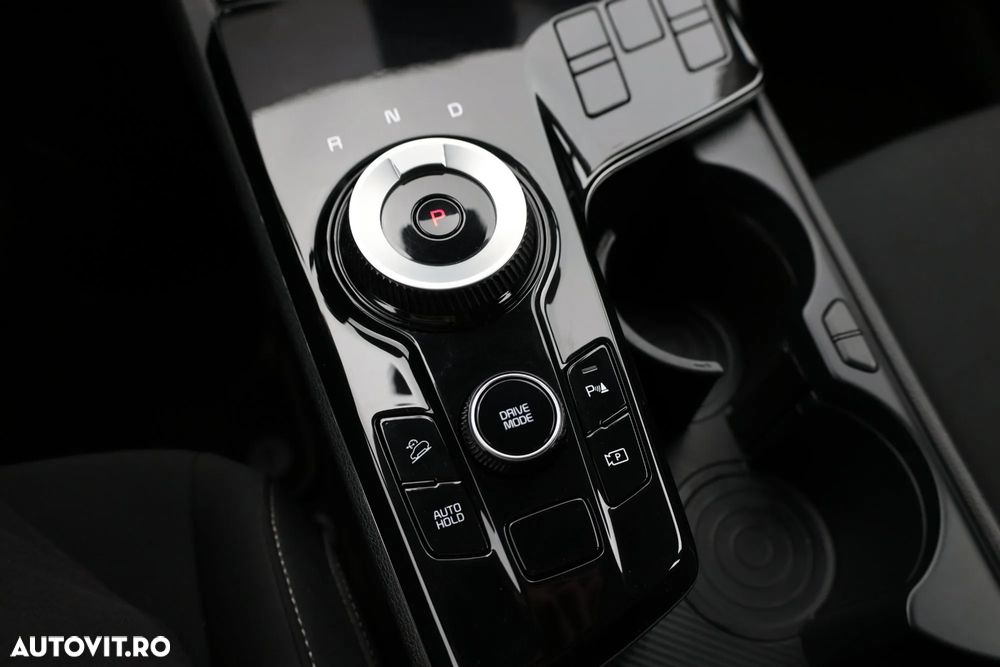 Kia Sportage 1.6 T-GDI HEV 6AT 4x2 Business Line - 12