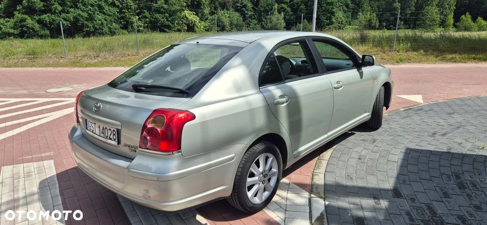 Toyota Avensis 2.0 D-4D High - 4