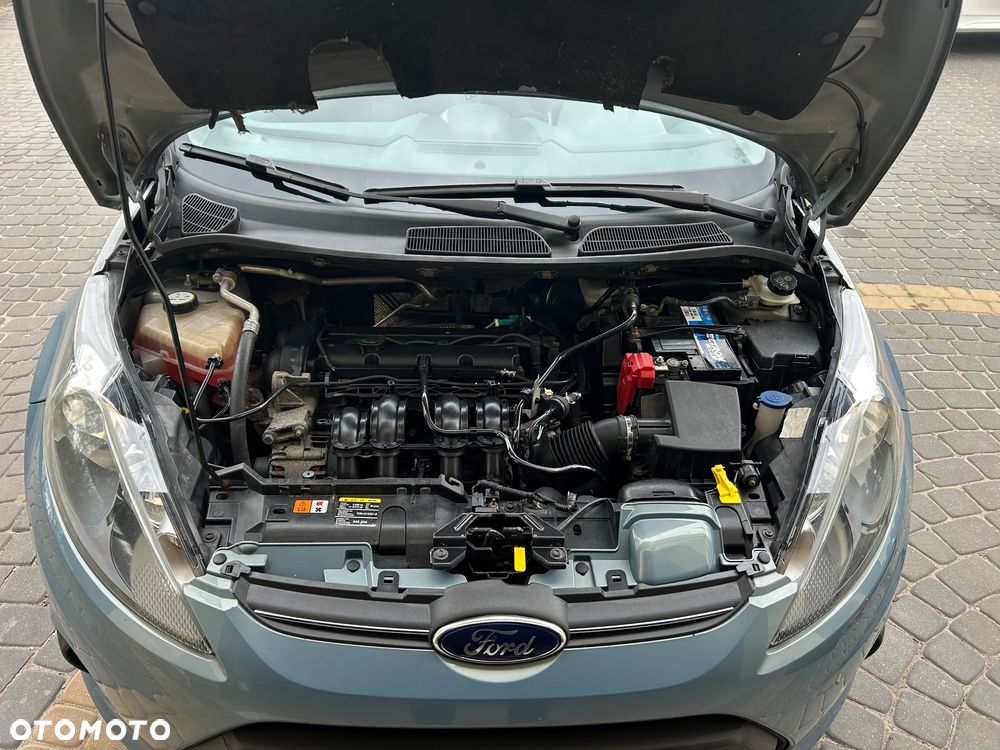 Ford Fiesta 1.25 Trend - 32