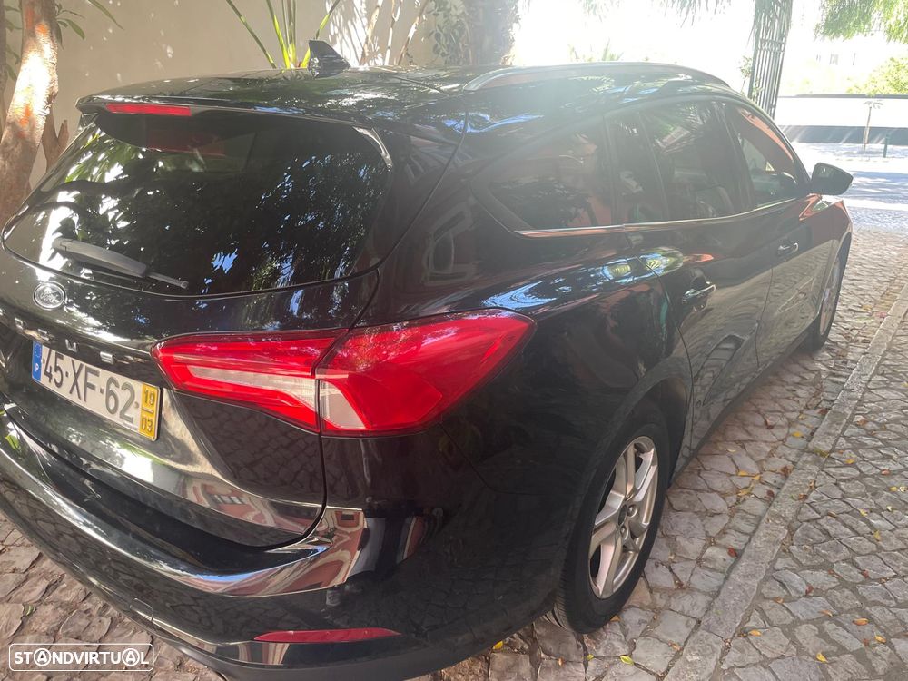 Ford Focus SW - 13