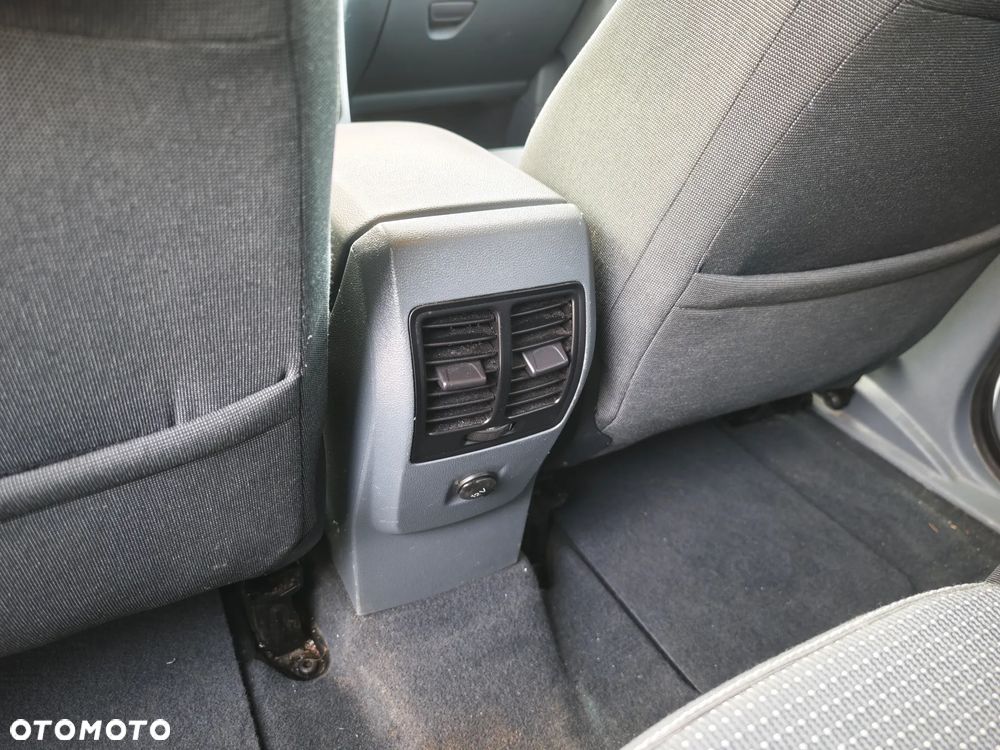 Ford Grand C-MAX 1.6 TDCi Start-Stop-System Champions Edition - 18