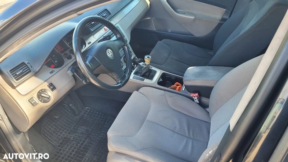 Volkswagen Passat - 9