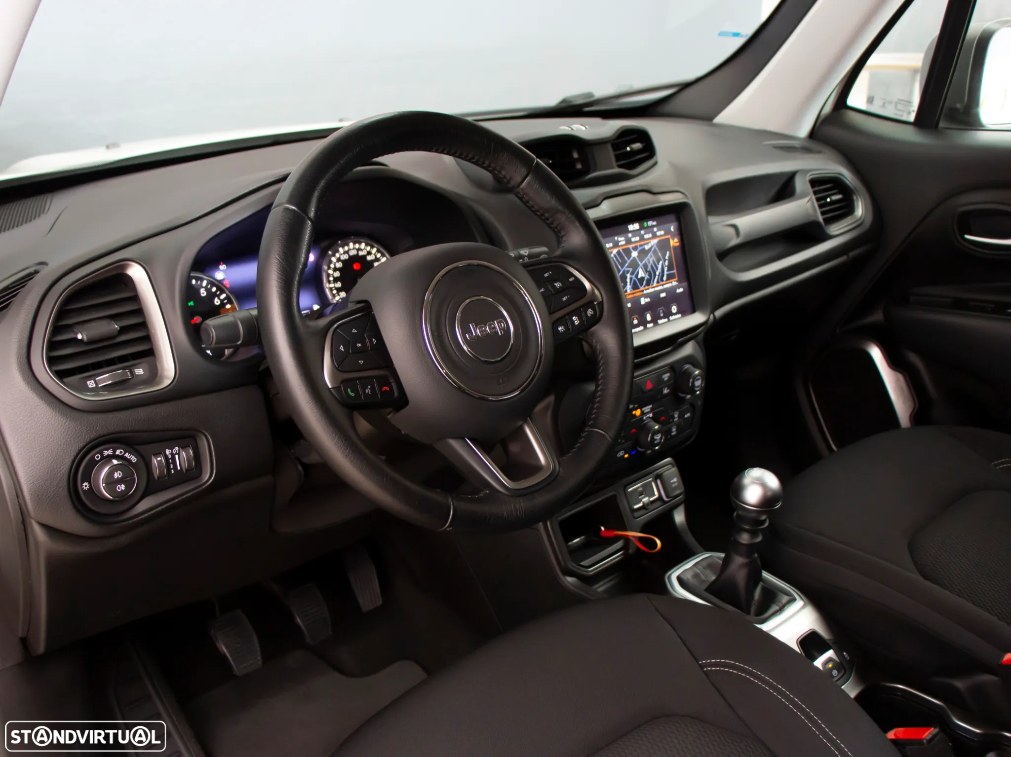 Jeep Renegade 1.0 T Limited - 18